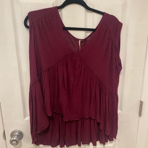 FREE PEOPLE TEE✨ - Picture 2 of 6